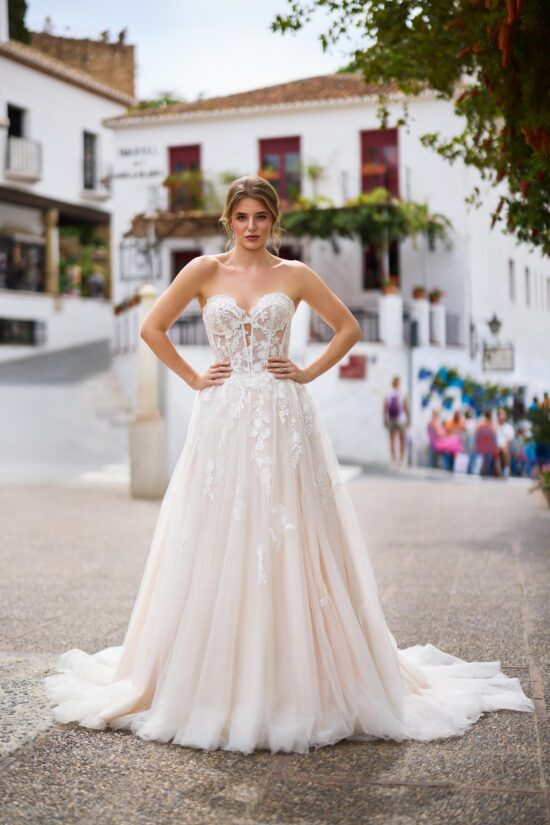 Tres Chic 26220